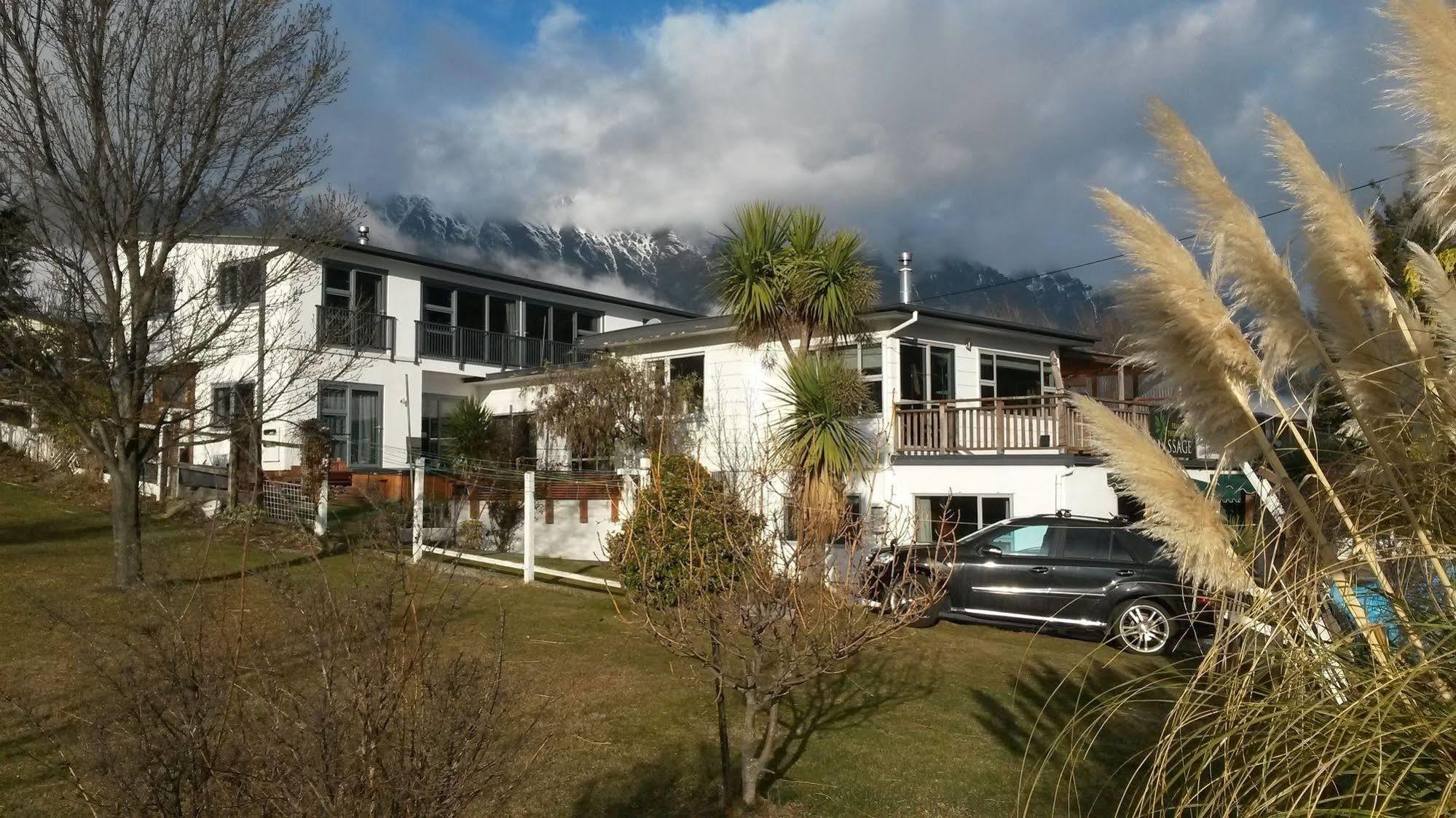 Spa B&B Queenstown Exterior photo